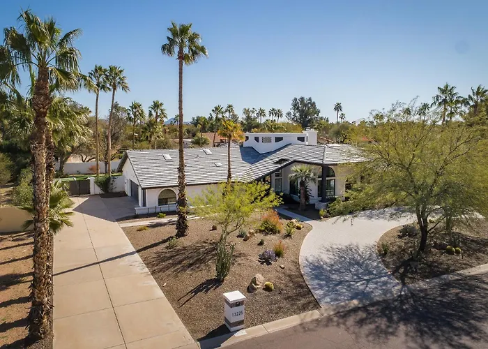 Lantern Retreat Holiday home Scottsdale