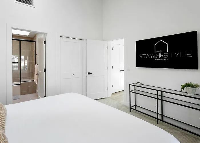 Lantern Retreat Holiday home Scottsdale