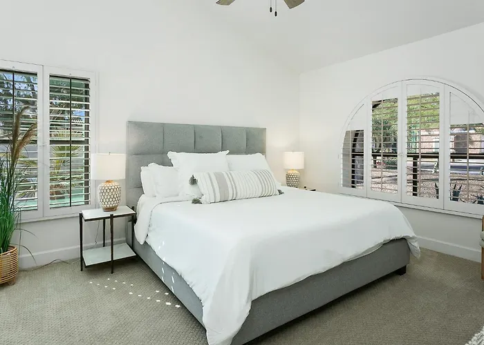Lantern Retreat Holiday home Scottsdale